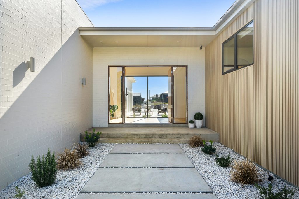 25 Connemara Drive, Orange NSW 2800 - photo 4