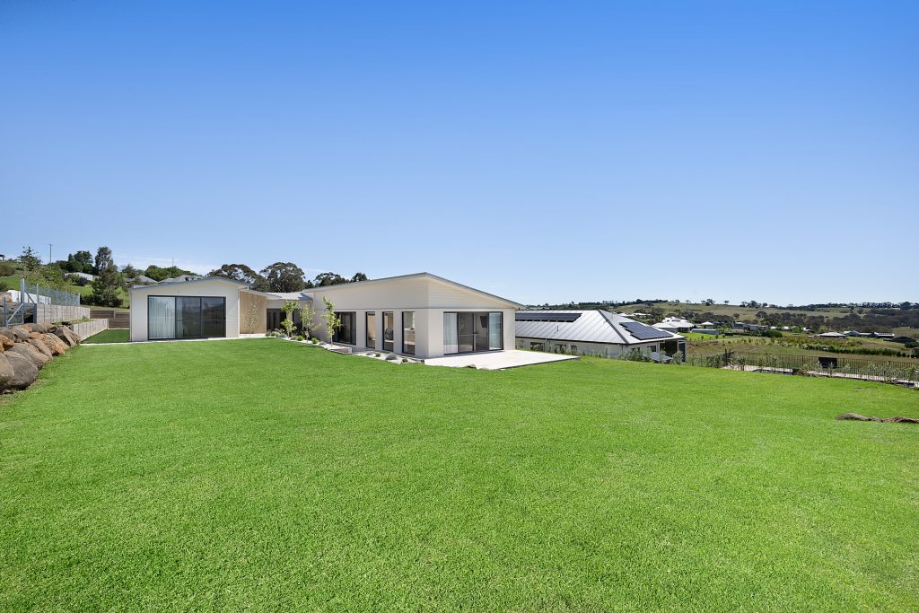 25 Connemara Drive, Orange NSW 2800 - photo 9