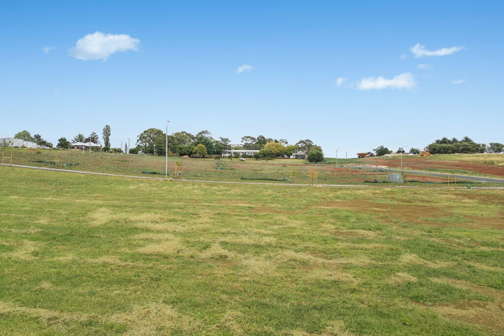 Sold - 33 Clearview Crescent - New Property in Orange - Real Estate by Scott Petersen