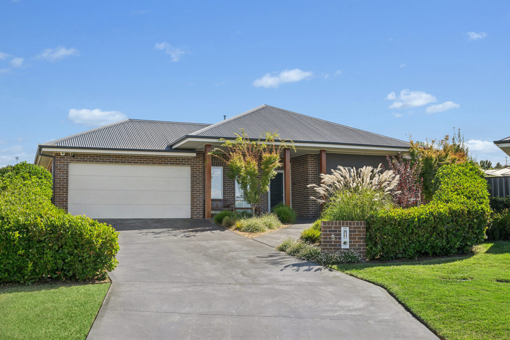 Sold - 5 Thurtell Place - New Property in Orange - Real Estate by Jack Aumuller