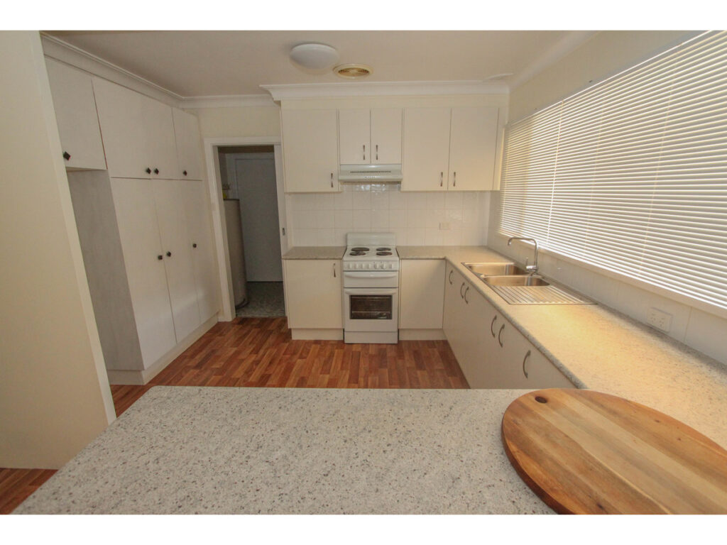 11 Osborne Avenue, Bathurst NSW 2795 - photo 2