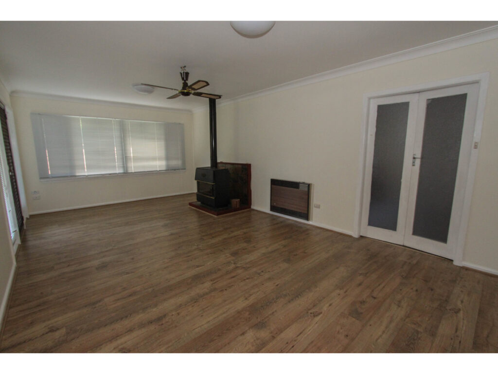 11 Osborne Avenue, Bathurst NSW 2795 - photo 3