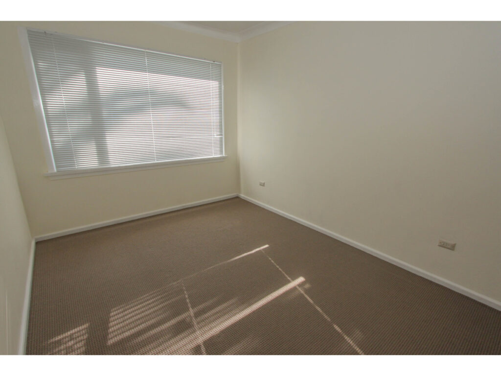 11 Osborne Avenue, Bathurst NSW 2795 - photo 8
