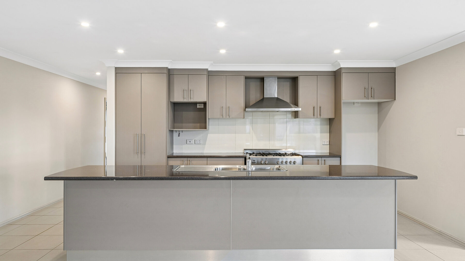 Sold - 26 Botanic Way - New Property in Orange - Real Estate by Scott Petersen