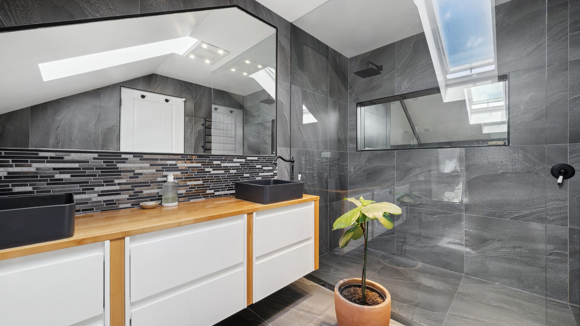 Sold - 6 Old Orange Road - New Property in Manildra - Real Estate by Scott Petersen
