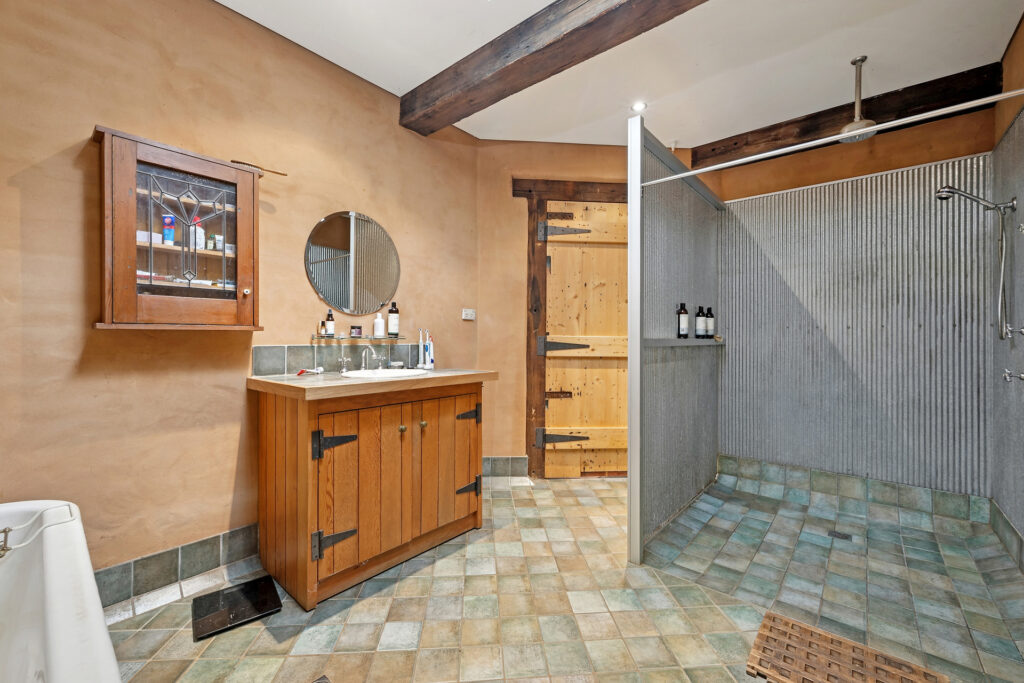 Sold - 465 Waldegrave Road - New Property in Forest Reefs - Real Estate by Scott Petersen