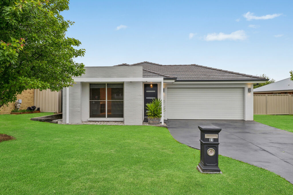Sold - 21 Molloy Drive - New Property in Orange - Real Estate by Tori White