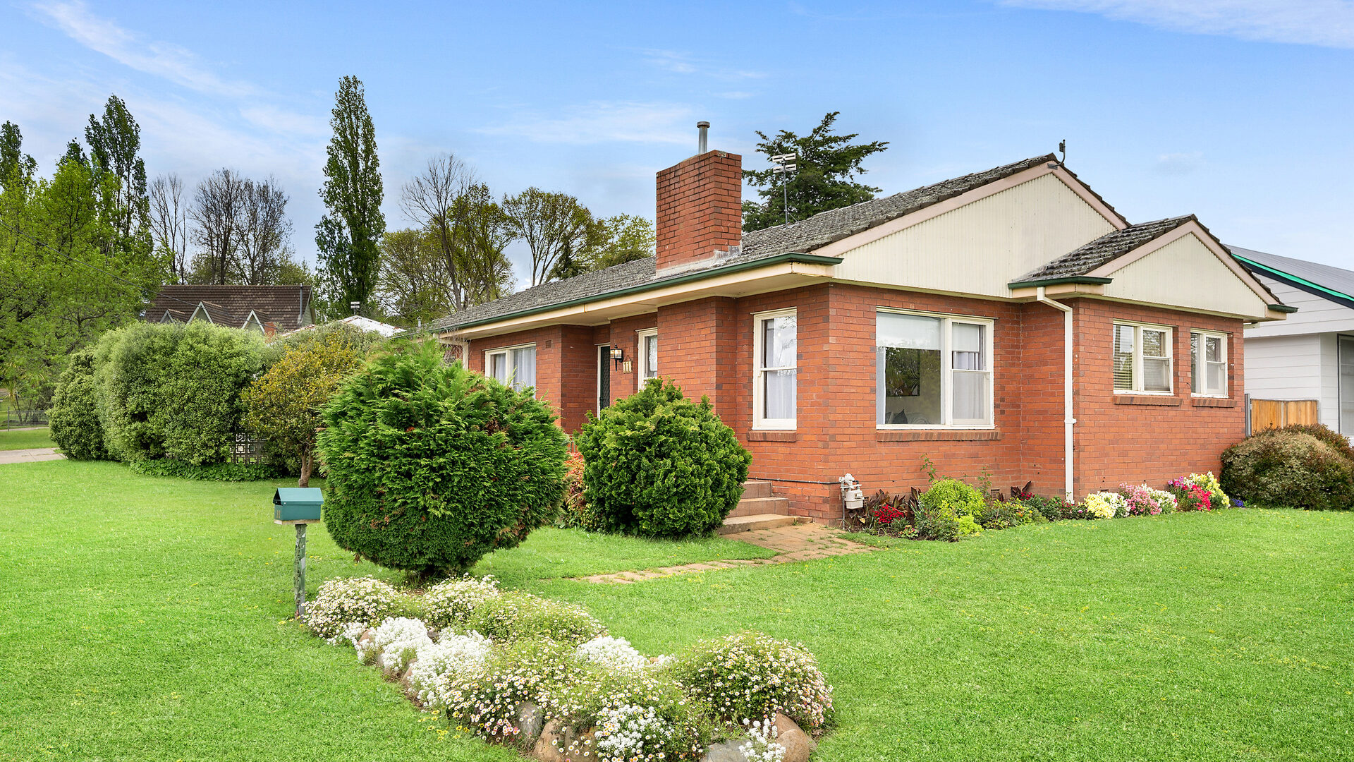 Sold - 11 McKay Crescent - New Property in Orange - Real Estate by Tori White