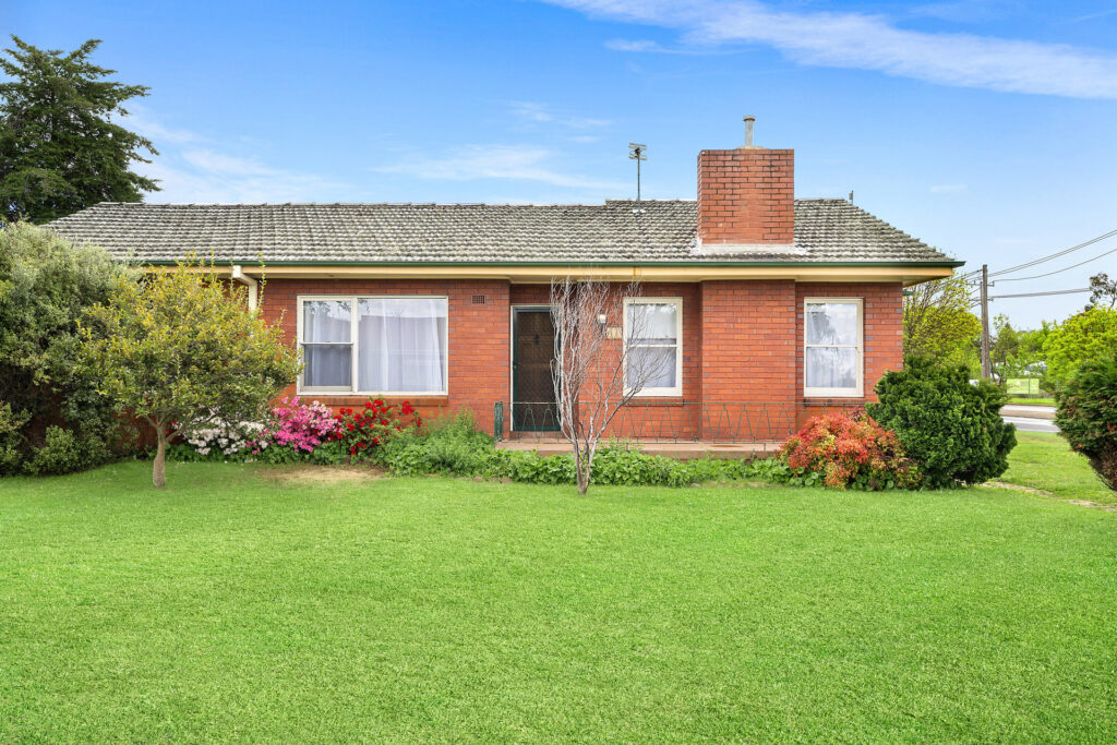 Sold - 11 McKay Crescent - New Property in Orange - Real Estate by Tori White