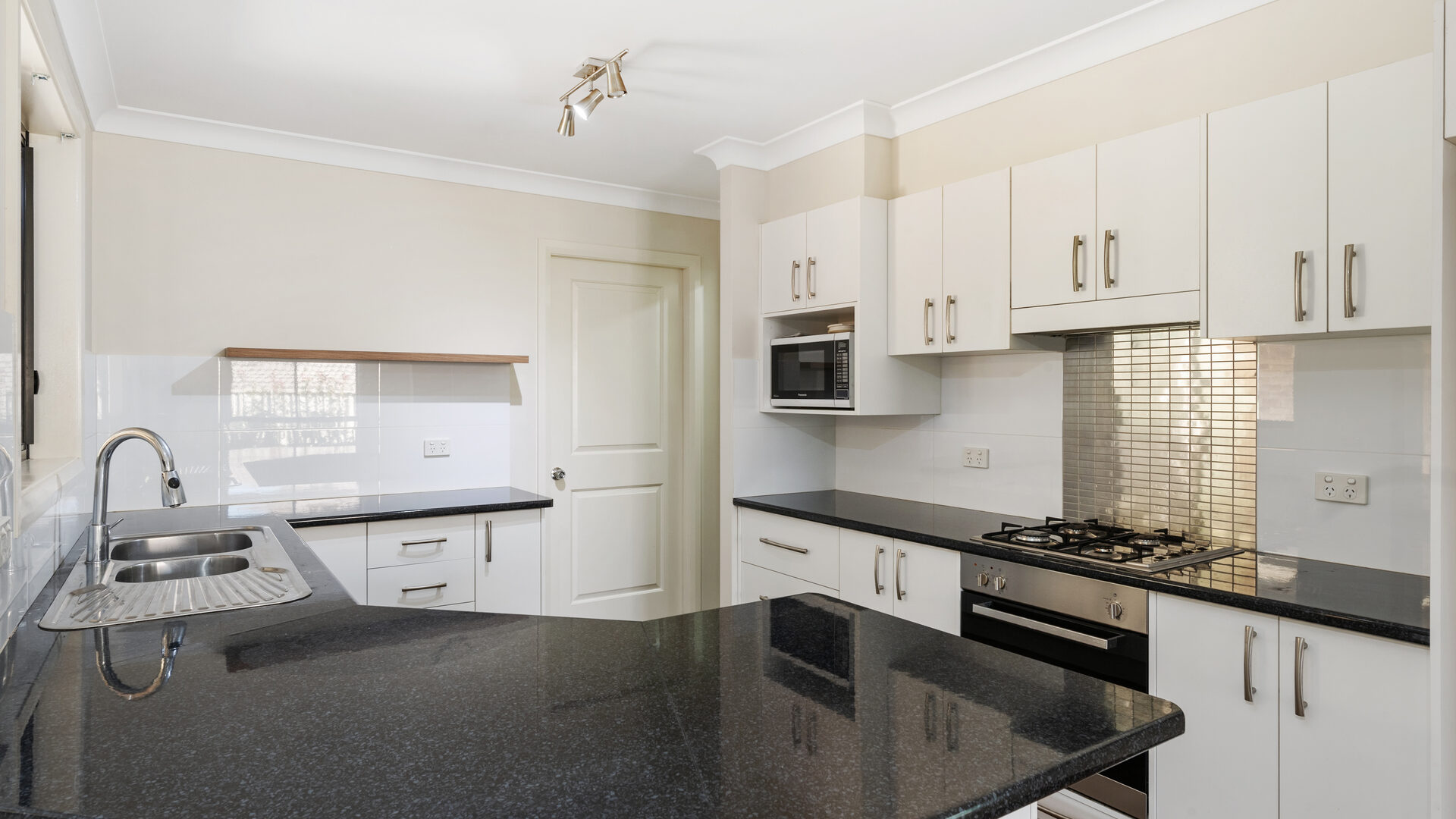 Sold - 31 Pippin Way - New Property in Orange - Real Estate by Scott Petersen