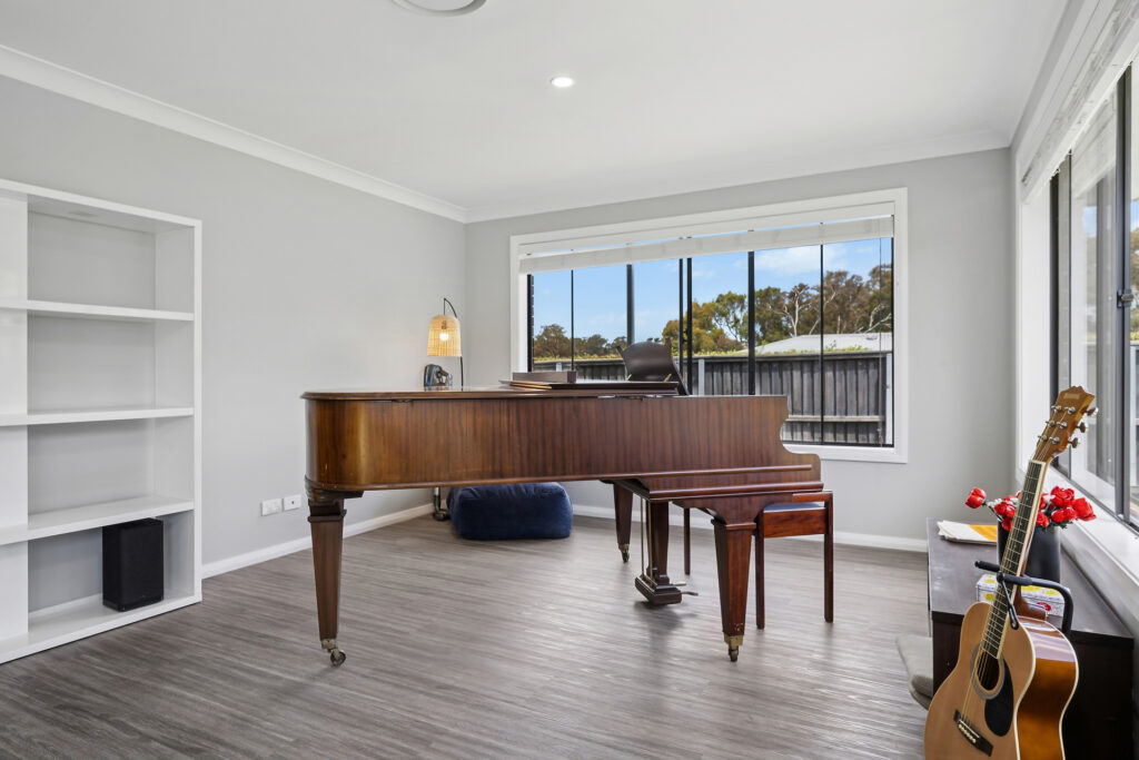Sold - 21 William Maker Drive - New Property in Orange - Real Estate by Scott Petersen