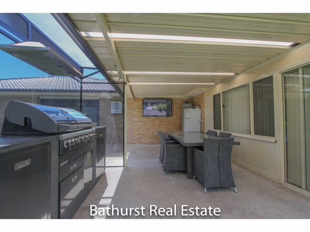 Sold - 4 McCarthy Close - New Property in Eglinton - Real Estate by  