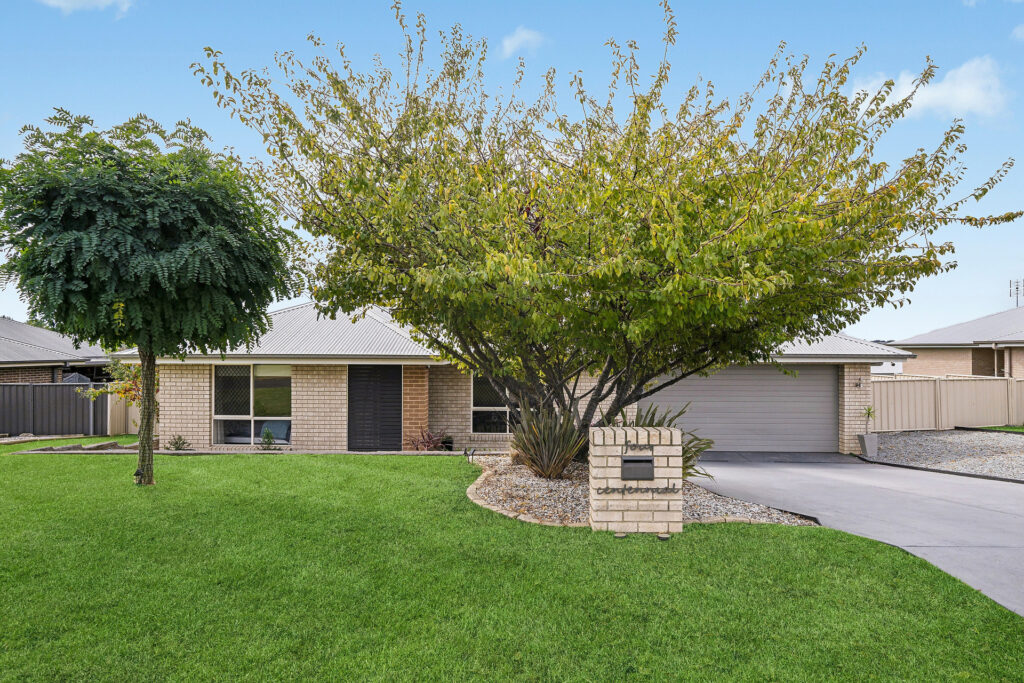 Sold - 4 Centennial Crescent - New Property in Orange - Real Estate by Jack Aumuller