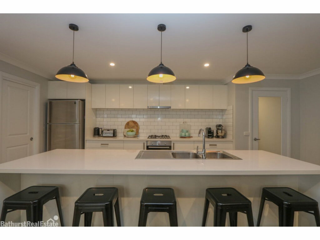 Sold - 2a O'Farrell Place - New Property in Kelso - Real Estate by 