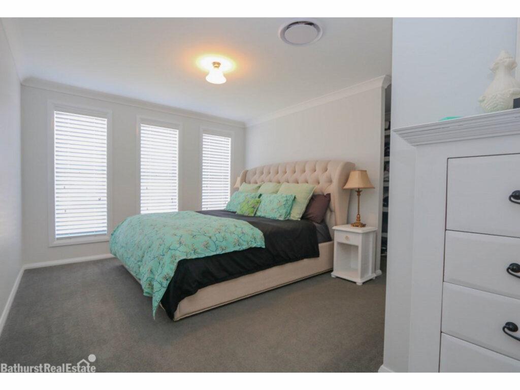 Sold - 2a O'Farrell Place - New Property in Kelso - Real Estate by 