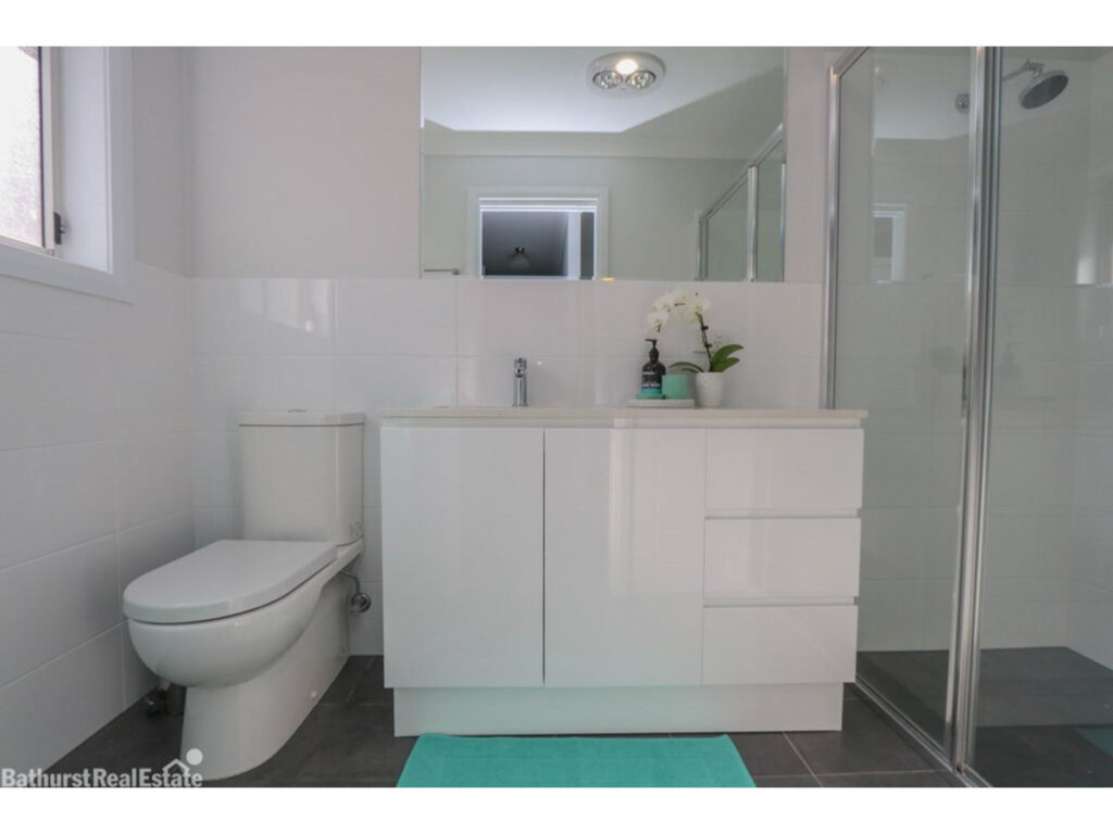 Sold - 2a O'Farrell Place - New Property in Kelso - Real Estate by 