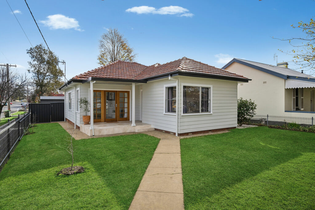 33 Autumn Street