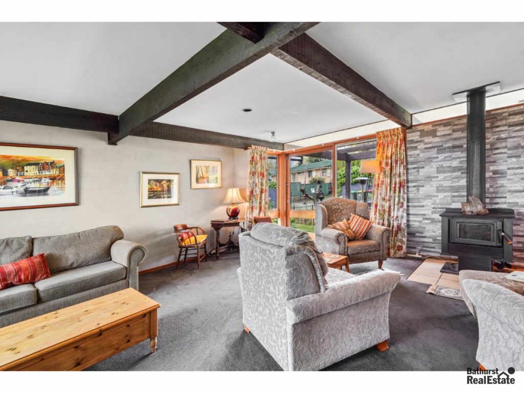 Sold - 8 Kabbera Boulevard - New Property in Kelso - Real Estate by 