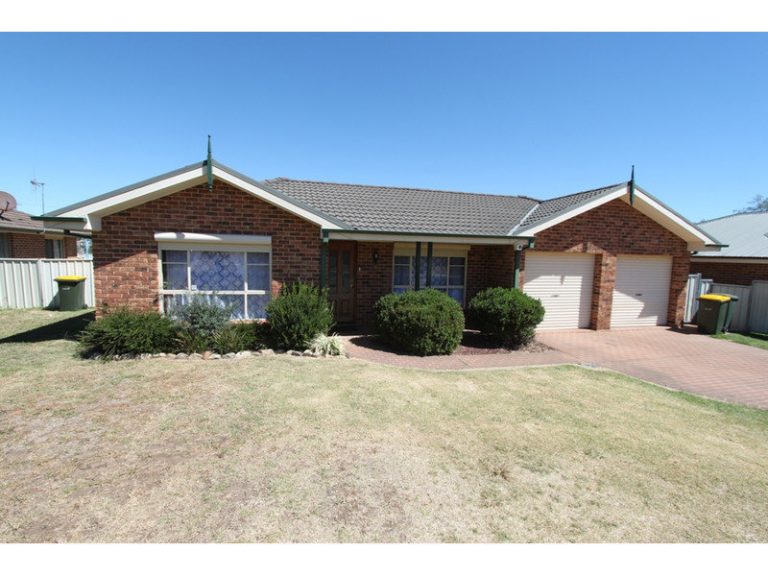 Sold - 32 Halfpenny Drive - New Property in Kelso - Real Estate by