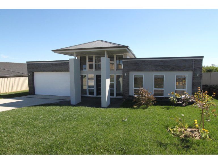 Sold - 44 James Barnet Drive - New Property in Kelso - Real Estate by