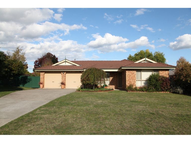 Sold - 16 Halfpenny Drive - New Property in Kelso - Real Estate by
