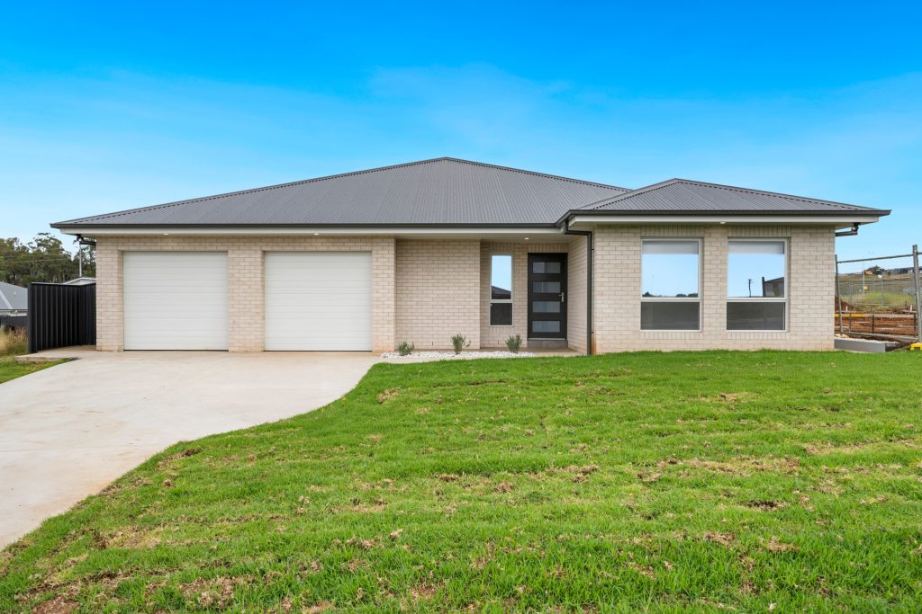 For Sale - 17 Clearview Crescent - New Property in Orange - Real Estate by Jack Aumuller