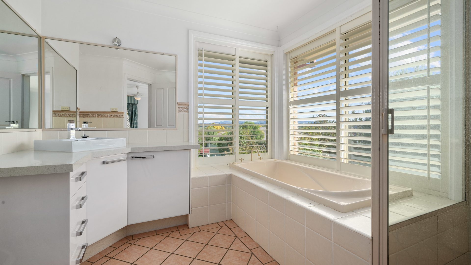 For Rent - 11 Magnolia Way - New Property in Orange - Real Estate by 