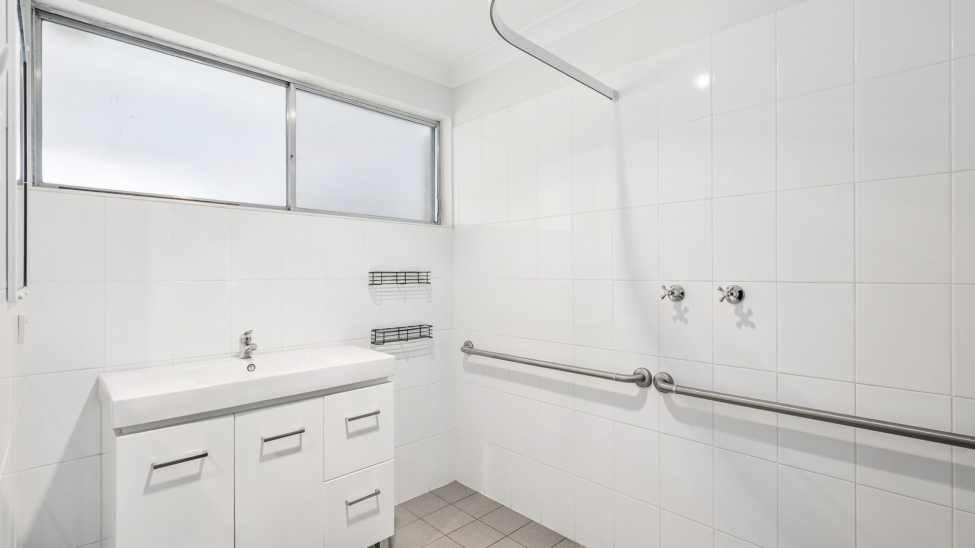 For Sale - 5 James Cook Crescent - New Property in Orange - Real Estate by Josh Fitzgerald