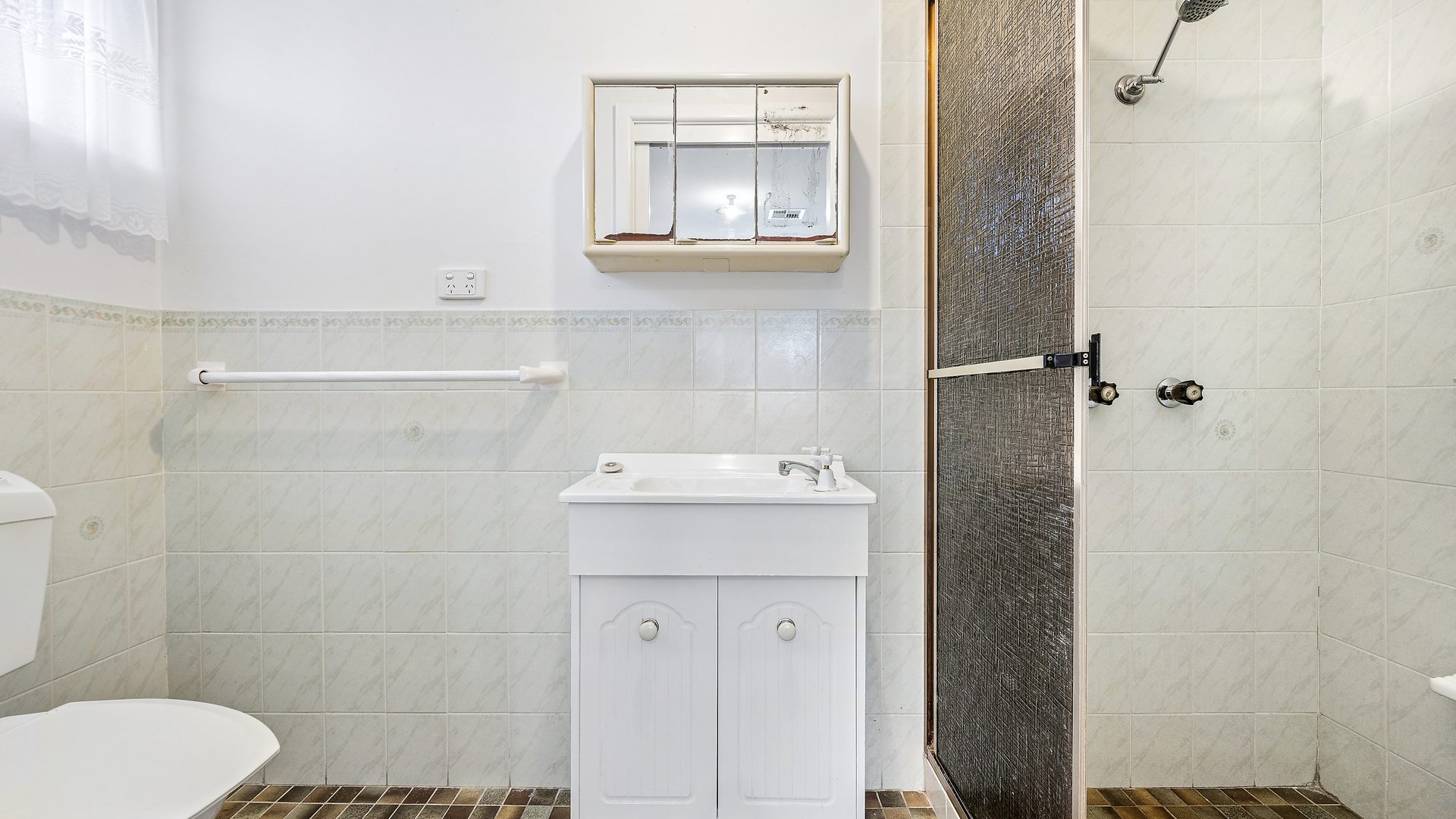 For Sale - 5 James Cook Crescent - New Property in Orange - Real Estate by Josh Fitzgerald