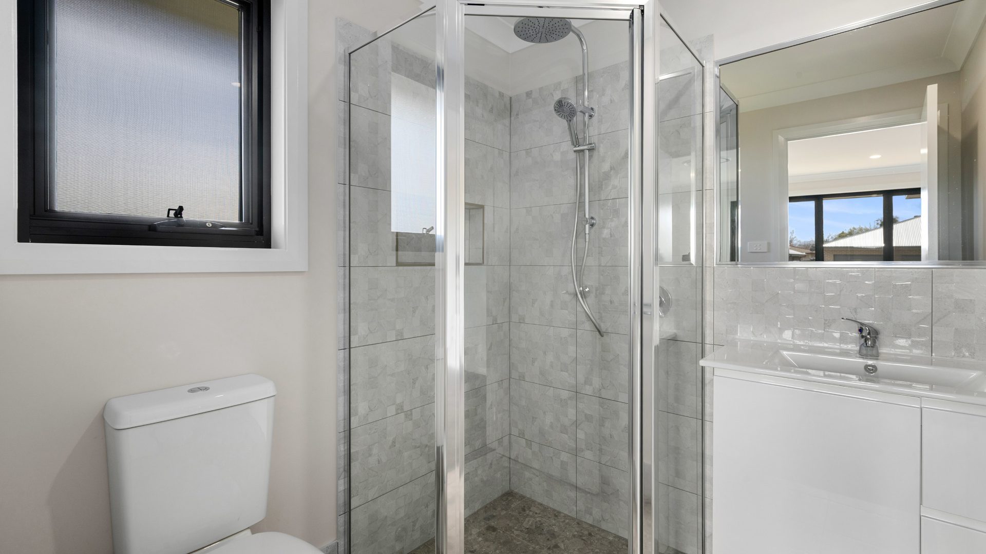 For Rent - 12 Edye Circuit - New Property in Orange - Real Estate by 