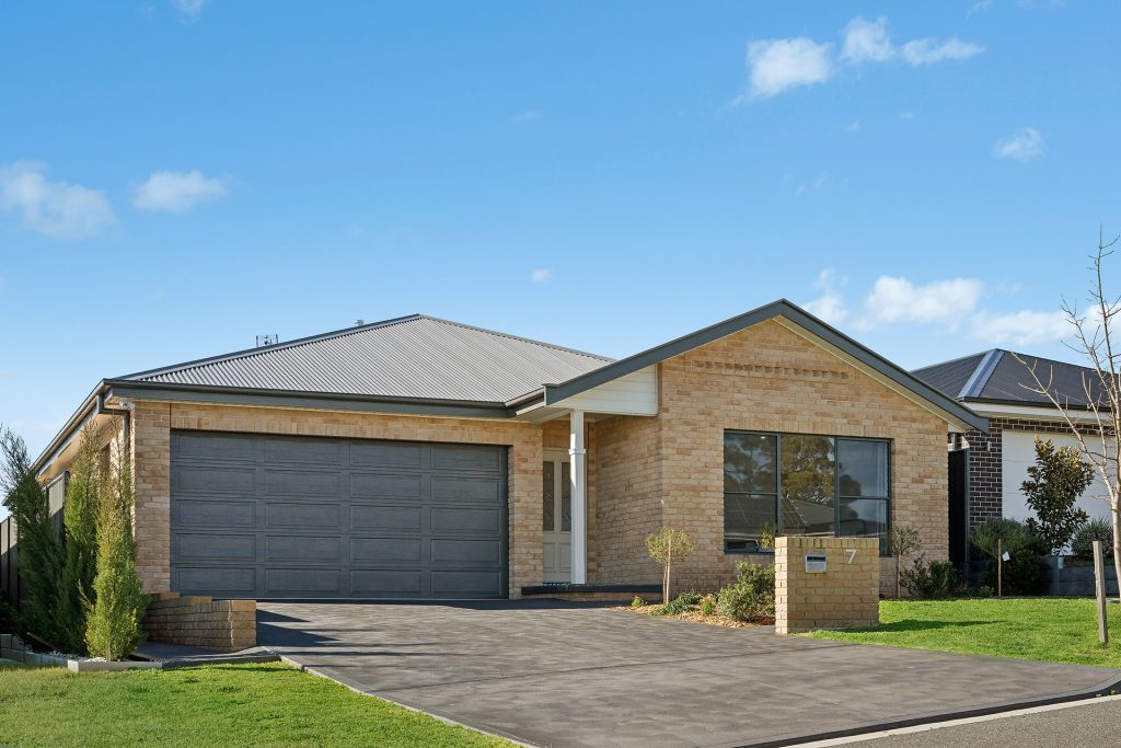 Sold - 7 Tempest Way - New Property in Orange - Real Estate by Jack Aumuller