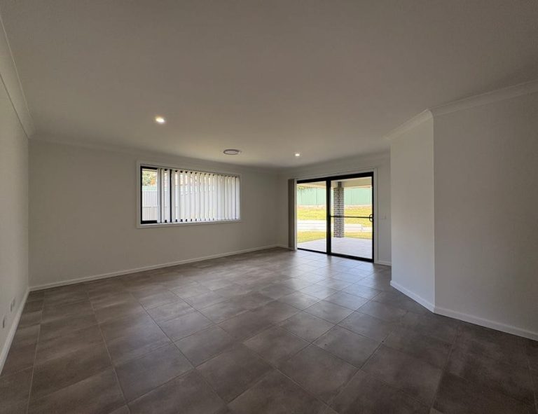 For Rent - 8 Burdett Grove - New Property in Kelso - Real Estate by 