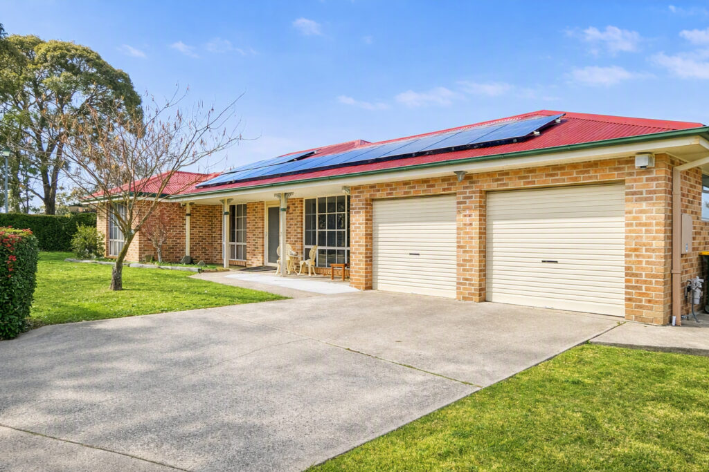 For Rent - 4 Phoenix Place - New Property in Orange - Real Estate by 