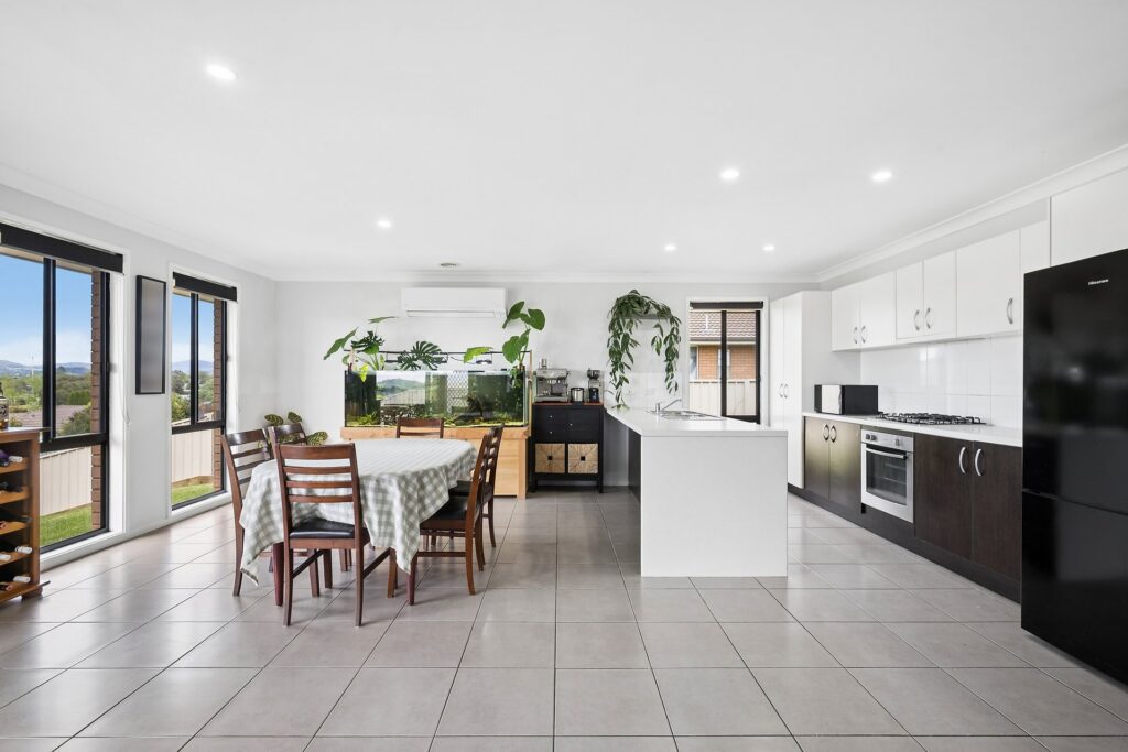 For Sale - 40 Honeyman Drive - New Property in Orange - Real Estate by Xanthe Keegan