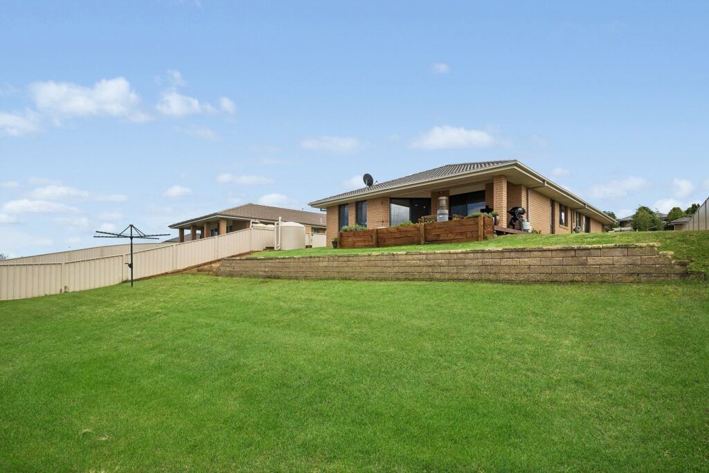 For Sale - 40 Honeyman Drive - New Property in Orange - Real Estate by Xanthe Keegan