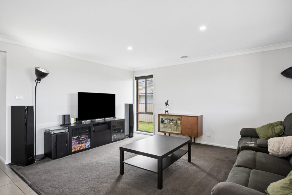 For Sale - 40 Honeyman Drive - New Property in Orange - Real Estate by Xanthe Keegan