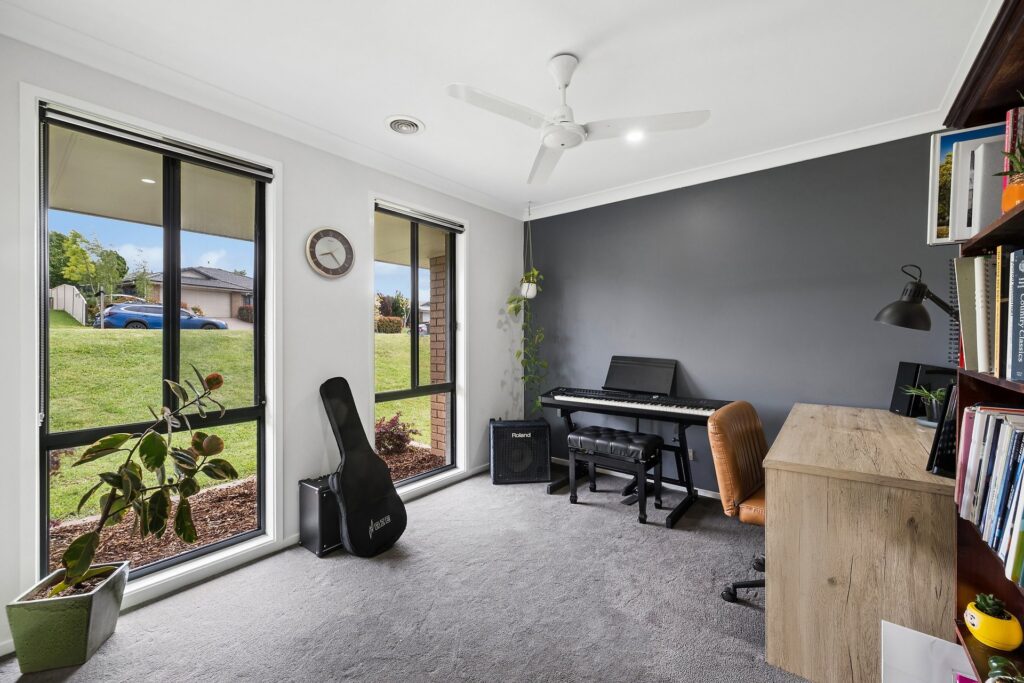 For Sale - 40 Honeyman Drive - New Property in Orange - Real Estate by Xanthe Keegan