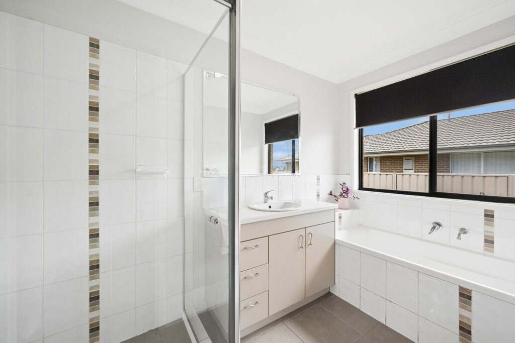 For Sale - 40 Honeyman Drive - New Property in Orange - Real Estate by Xanthe Keegan