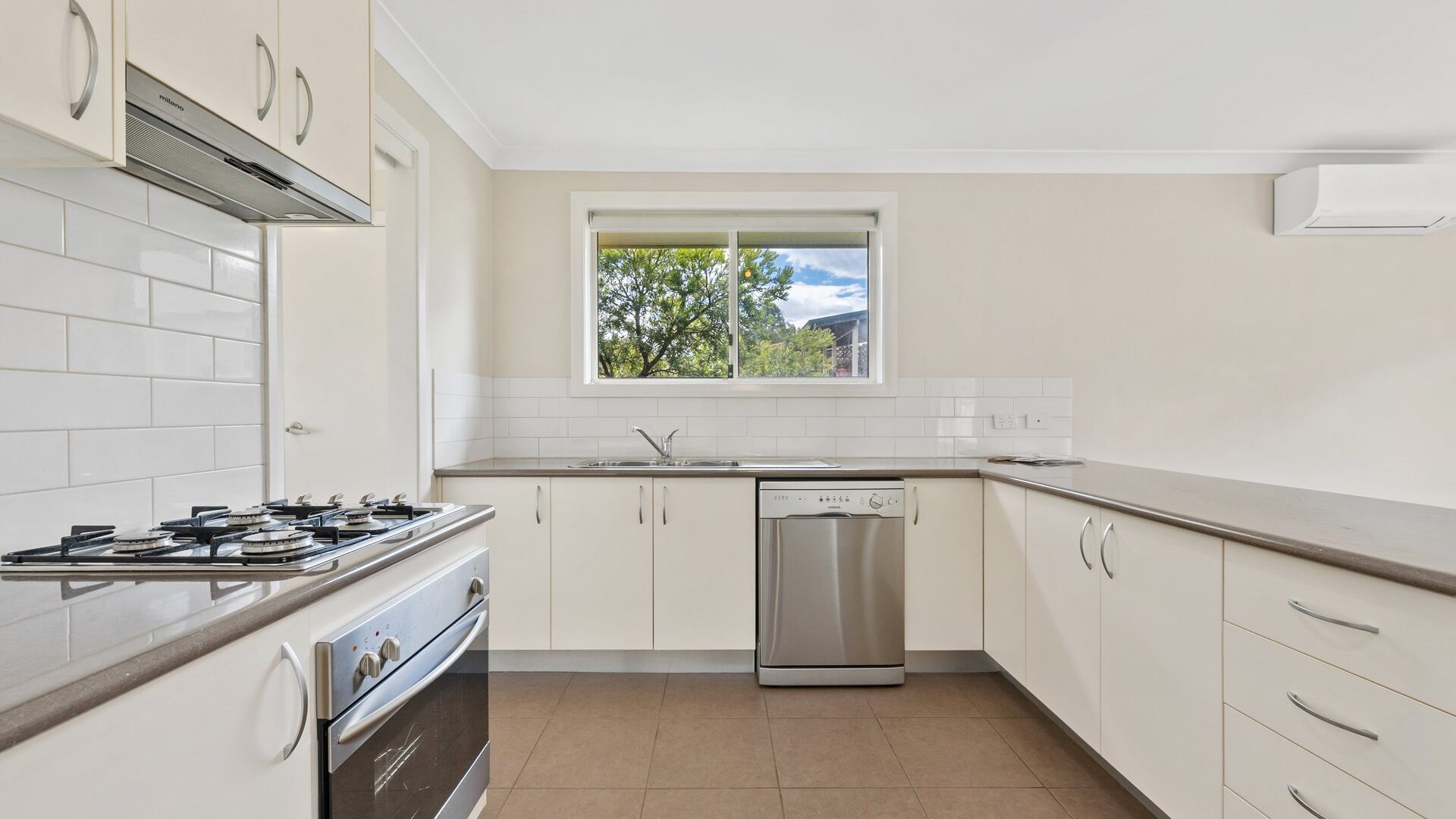 For Sale - 2/186-190 Phillip Street - New Property in Orange - Real Estate by Xanthe Keegan