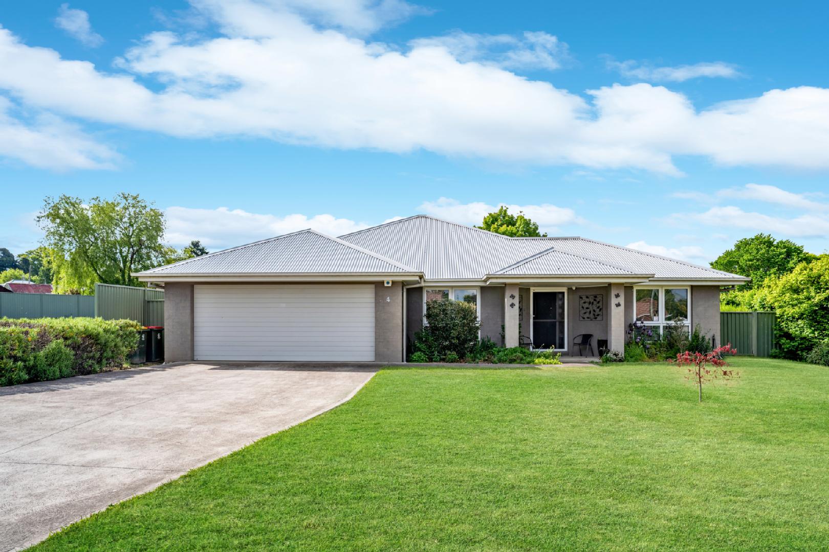 4 Mitchell Street