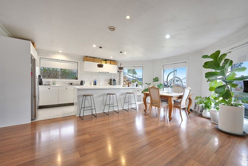 6 Stabback Street