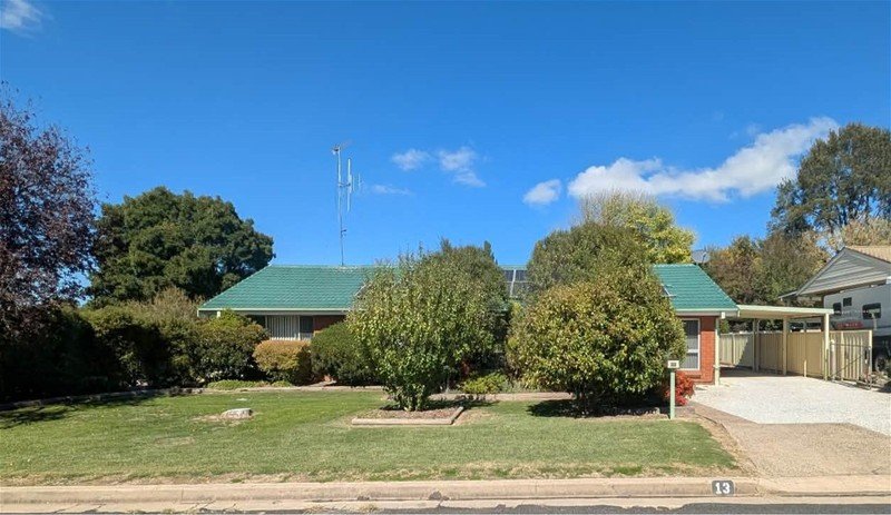 13 Somers Place