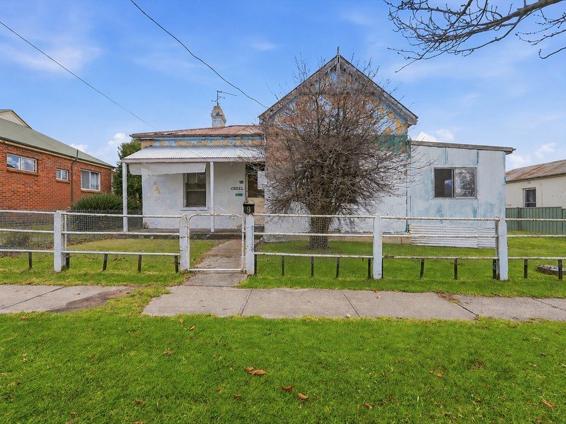 9 Lindsay Street