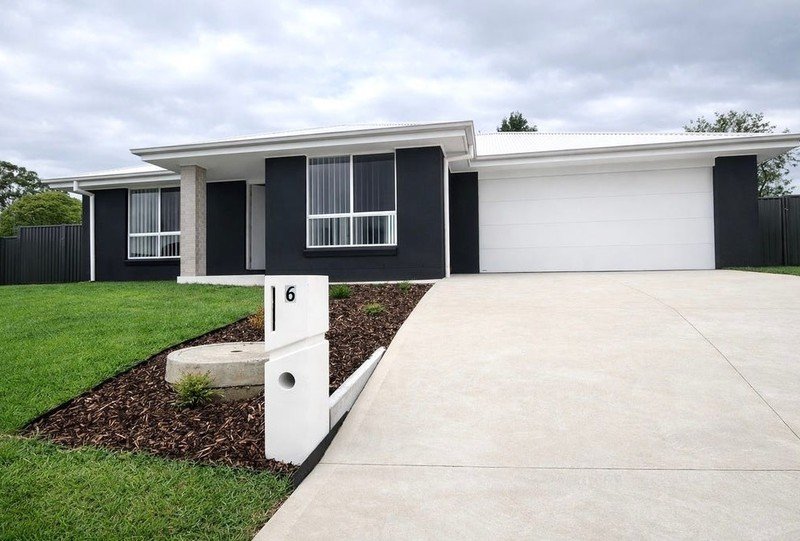 6 Burdett Grove